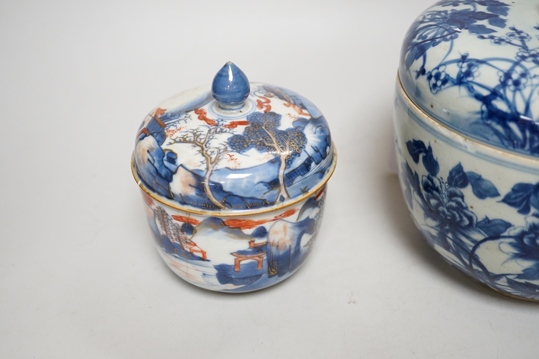 A large Chinese blue and white jar and cover, a similar jar and cover and a dish, large jar and cover, 16cm high